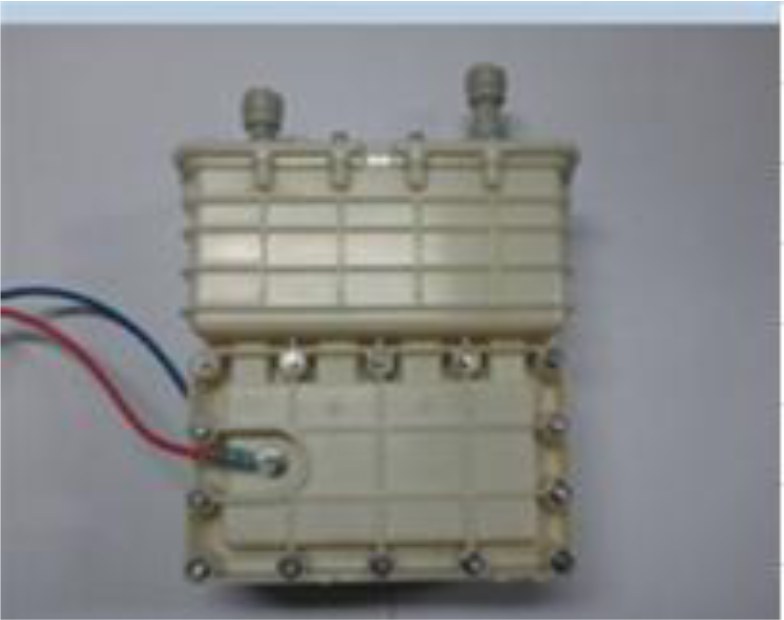Electrolysis type oxygen generator